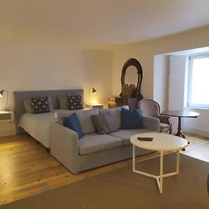 Apartment Combro 77 Charming By Get Your, Lissabon